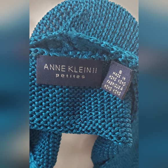 π₯HostPickπ₯ANNE KLEIN-size S petite-vintage knit cami top - V-neck - blouse - Picture 7 of 8